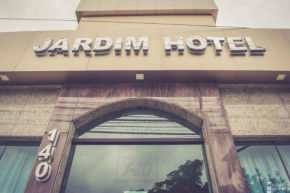 Гостиница Jardim Hotel  Сан-Бернарду-Ду-Кампу